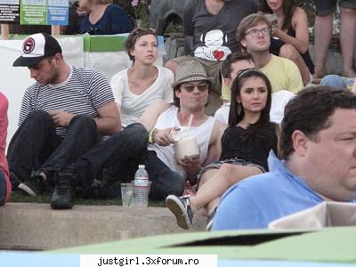 ian nina dobrev festivalul muzica coachella sursa myidol.ro Admin :)