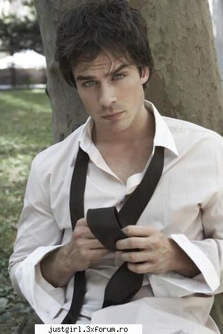 Poze - Smiley - Ian Somerhalder