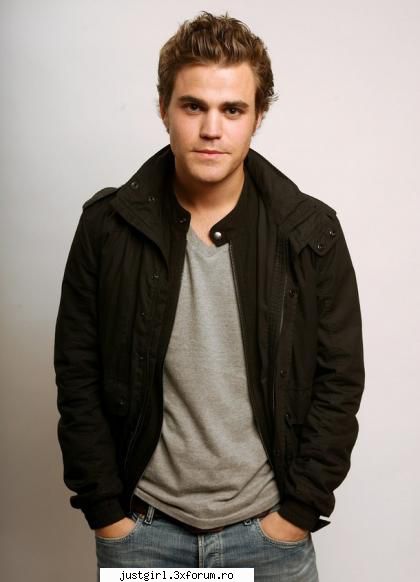 Poze - Smiley - Paul Wesley