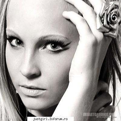 Poze - Smiley - Candice Accola