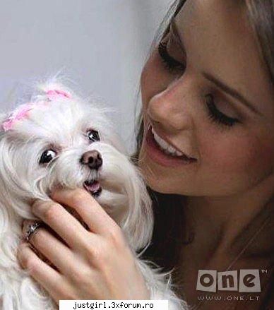 Poze - Smiley - Nina Dobrev